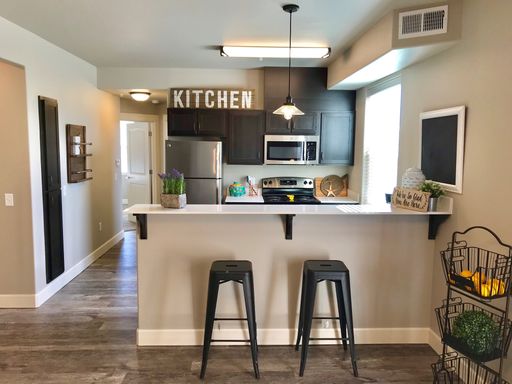 2 bedroom 2 bathroom with Washer/Dryer and Fireplace – photo 1