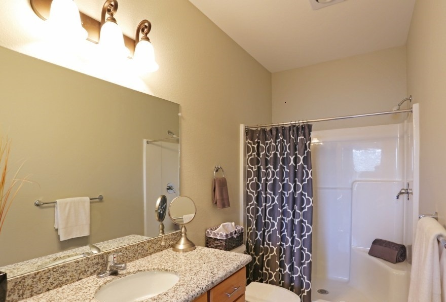 Albany Apartment: 1605 Oak St SE