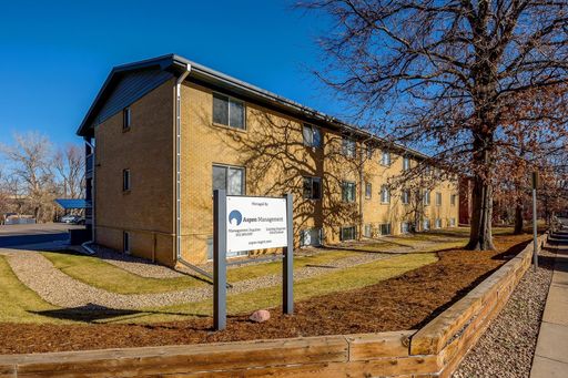 2 bed/ 1bath! Less Than a Mile Away from Pearl Street Mall! – photo 1