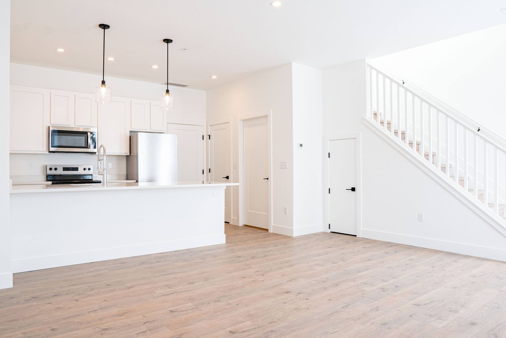 Longmont Apartment: 150 Rothrock Pl