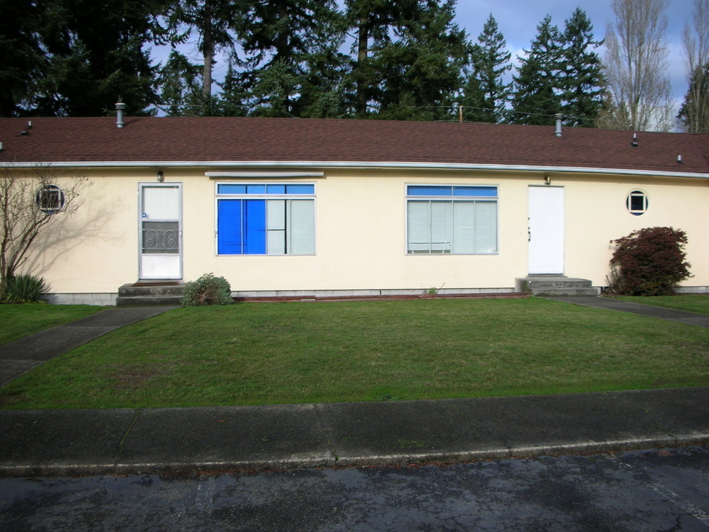 Lakewood House: 8115 121st Street
