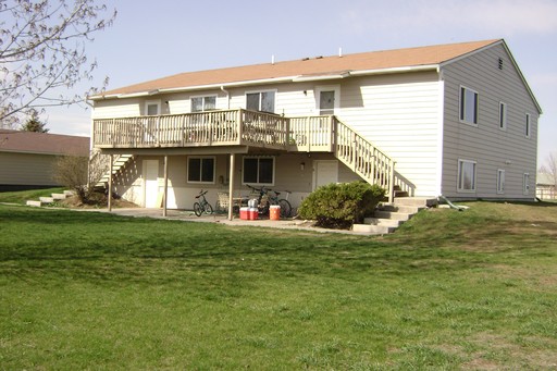 Great Remodeled 3BR Home in a 4-plex Ground Floor unit. – photo 1