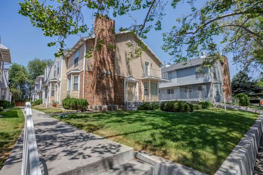Chatsworth #6 - Shared Bedroom (Aug 2026-Aug 2027) - 1 Contract Available – photo 1