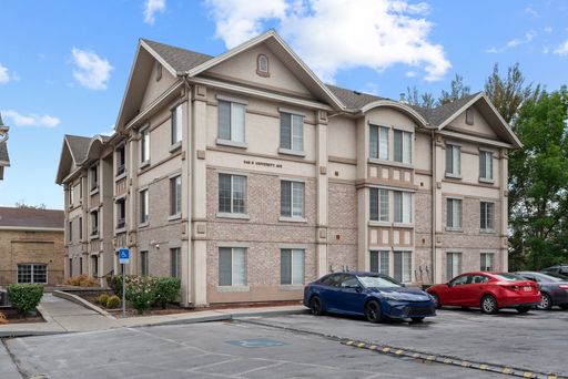 University Ave Condos #107 - Private Bedroom (Aug 2026-Aug 2027) - 3 Contracts Available – photo 1