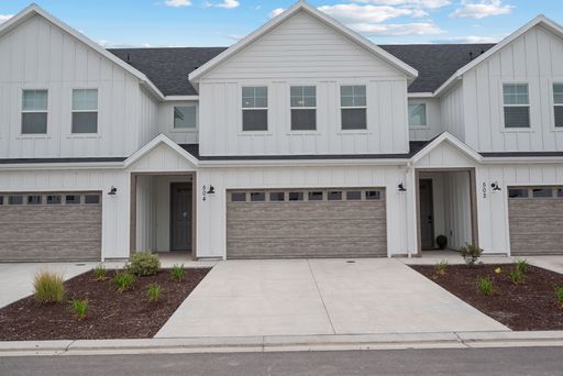 Tilia Court 504 - 3 Bed / 3 Bath (July 2026-July 2027)