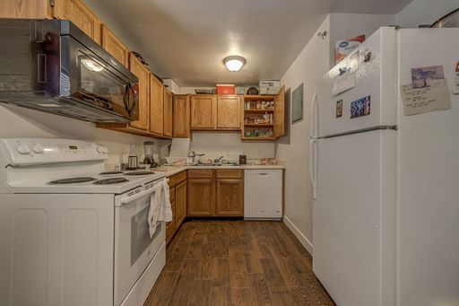 Old Mill #215 - Private Bedroom with Private Showers (August 2026-2027) - 4 Contracts Available – photo 1