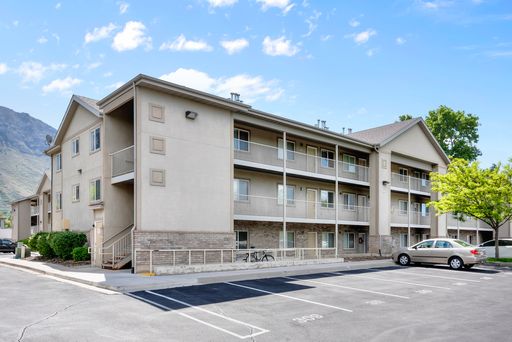 Timpanogos Gateway #209 - Private Bedroom w/Larger Closet (Aug 2026-Aug 2027) - 1 Contracts Available – photo 1