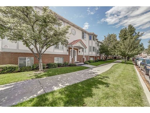 Santa Barbara #218 - Shared Bedroom Without Parking (Aug 2026-Aug 2027) - 1 Contract Available – photo 1