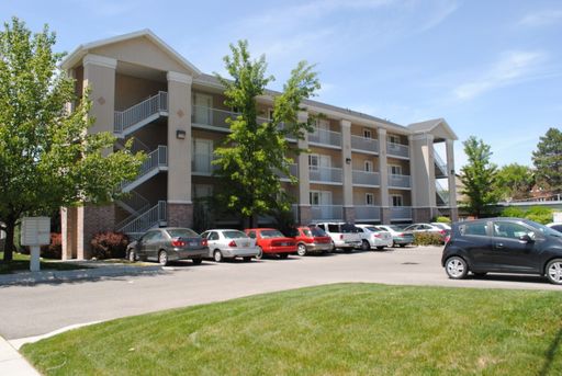 Baywood #303 - Private Bedroom (Aug 2026-Aug 2027) - 3 Contracts Available – photo 1