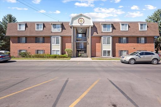 Old Mill #222 - Private Bedroom (August 2026-2027) - 2 Contracts Available – photo 1