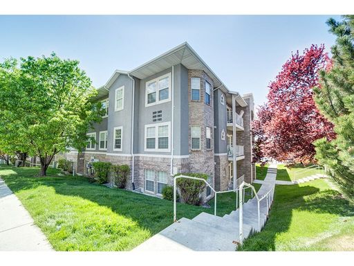 Belmont 370: Aug 2026-Aug 2027: Middle w/out Parking 1 Contract – photo 1
