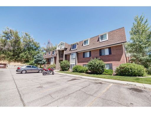 Old Mill #126 - Private Bedrooms (Aug 2026-Aug 2027) - 3 Contracts Available – photo 1