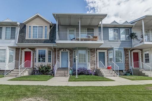 Aretta Gardens #5 - Private Bedroom (Aug 2026-Aug 2027) - 1 Contract Available – photo 1