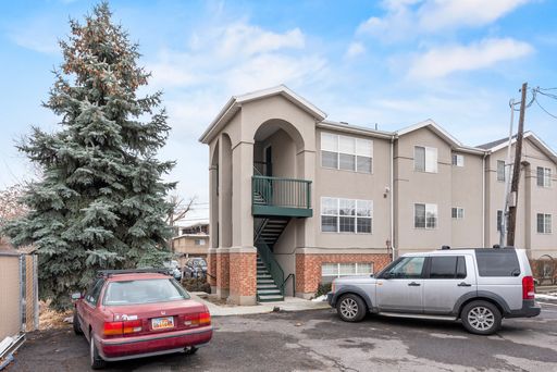 Reynolds #203 - Private Bedroom (Aug 2026-Aug 2027) - 2 Contracts Available – photo 1