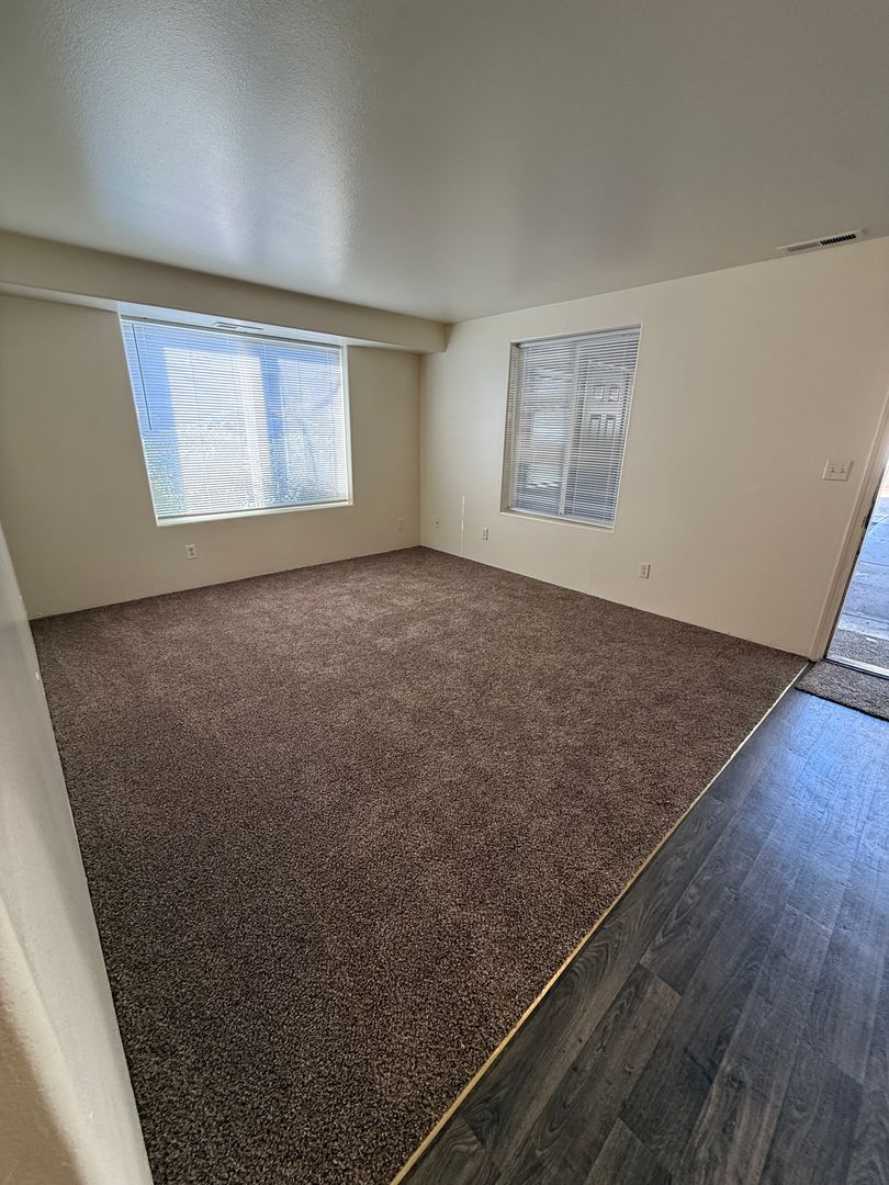MEDFORD Apartment: 756 N RIVERSIDE AVE