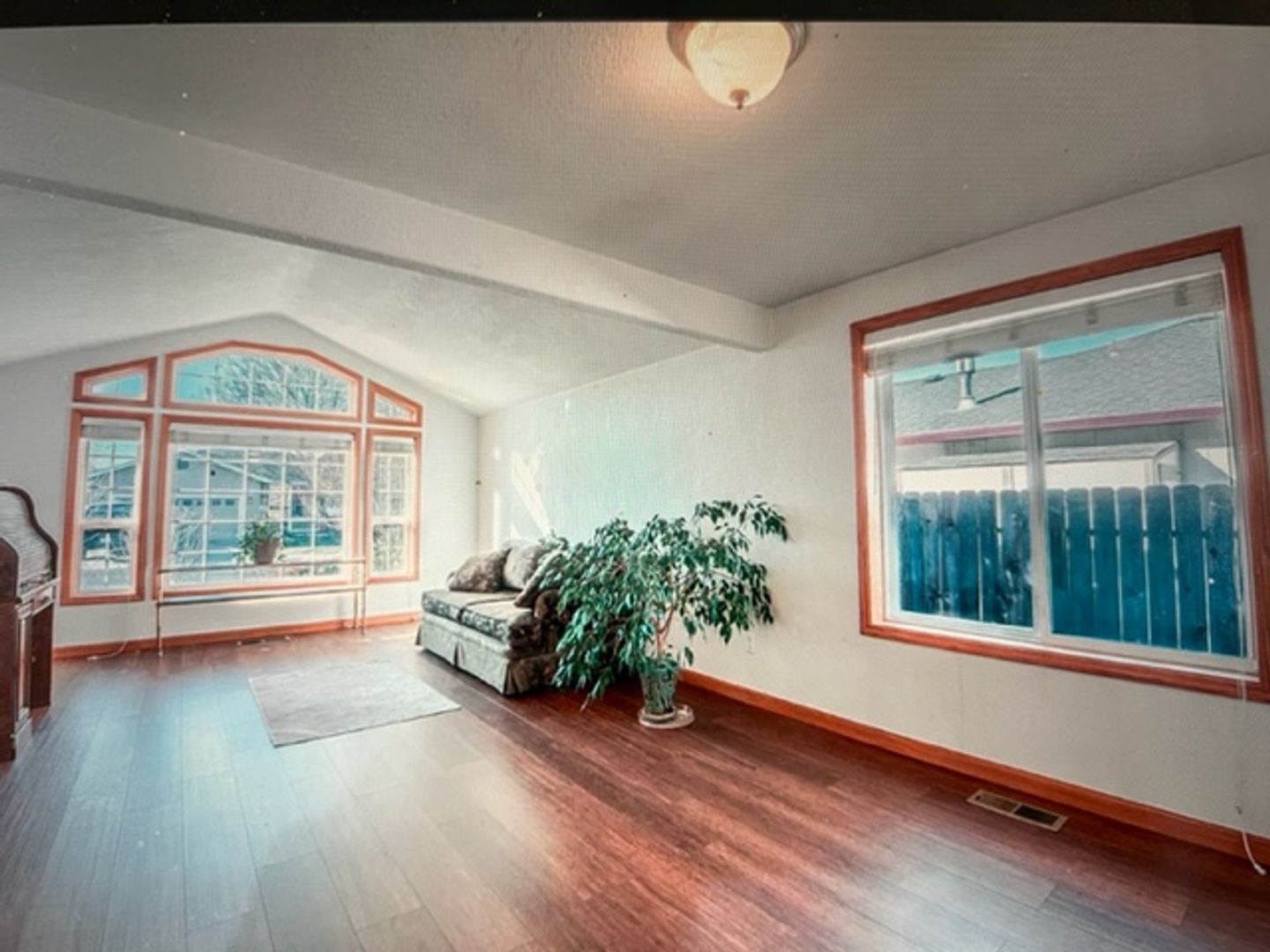 CENTRAL POINT House: 1856 NORTHWOOD DR