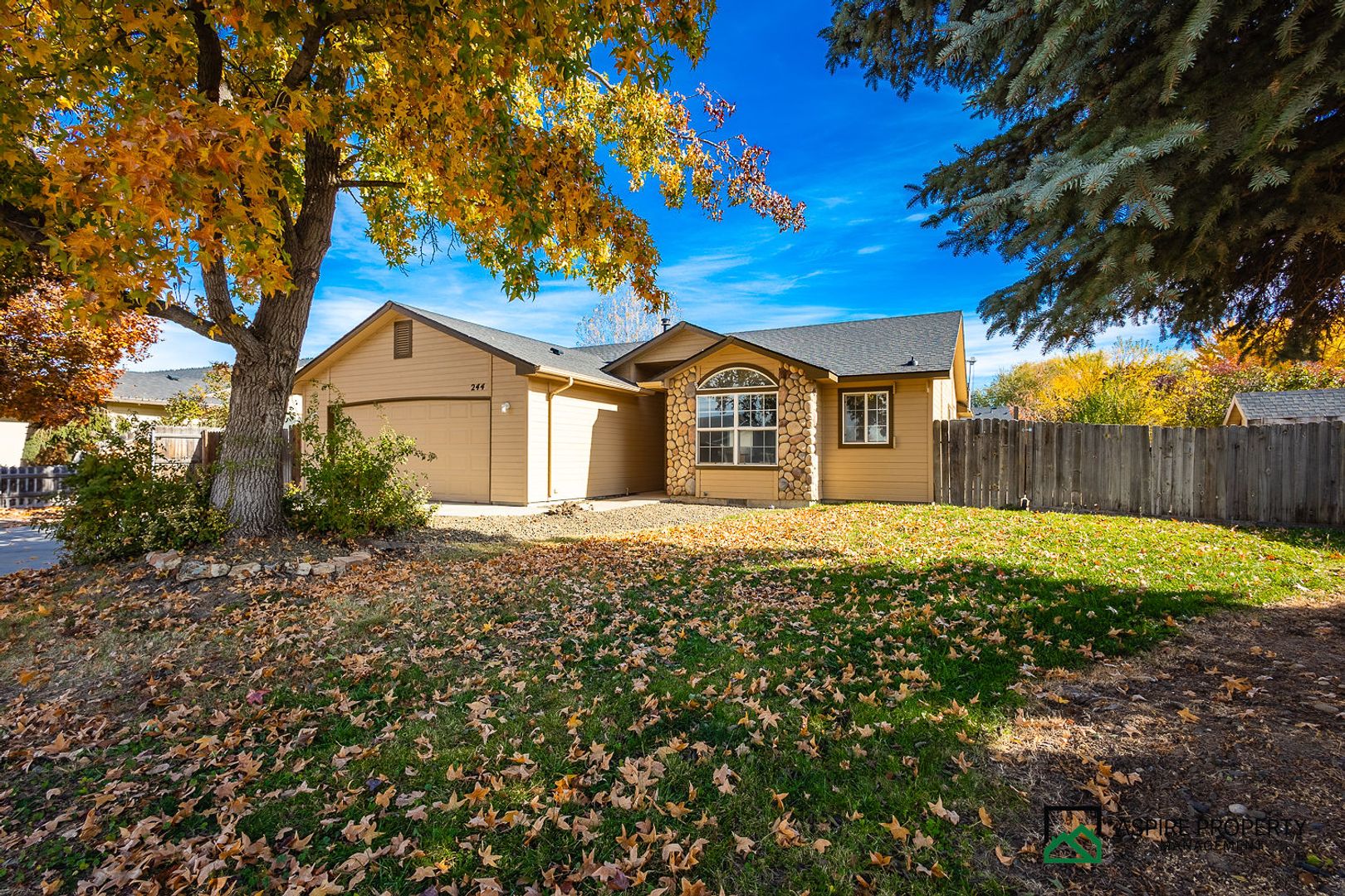 Middleton House: 244 Boardwalk Way