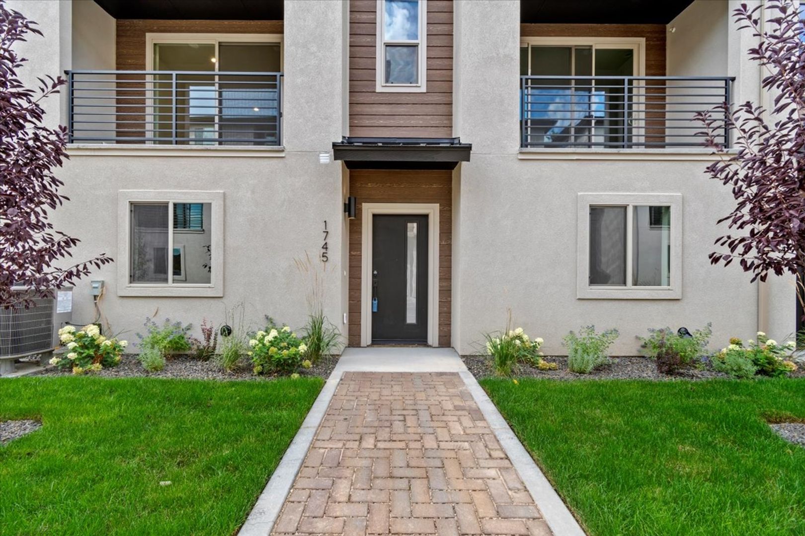Boise Townhome: 1745 S Rock View Ln.