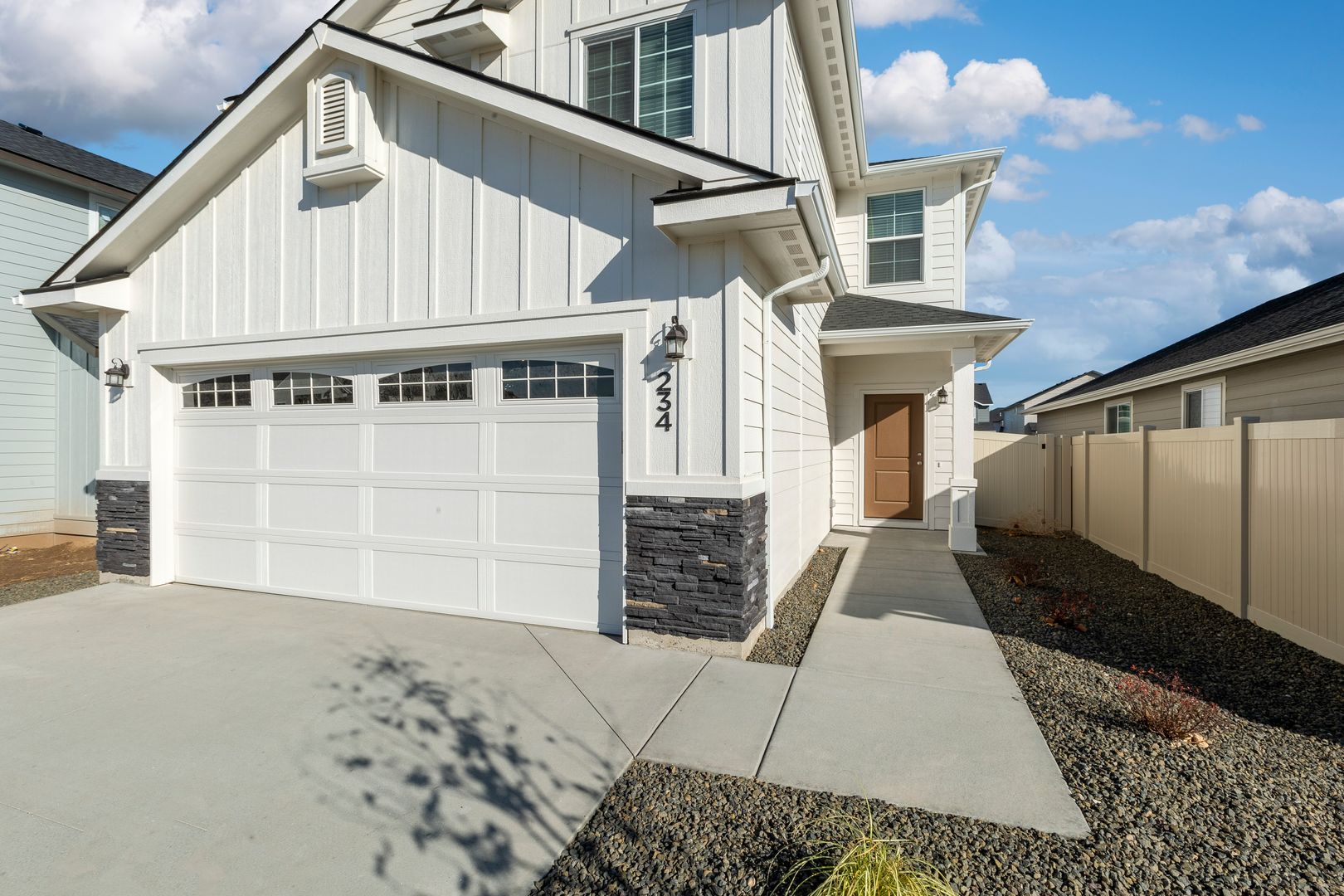 Meridian House: 234 S Sunset Point Way