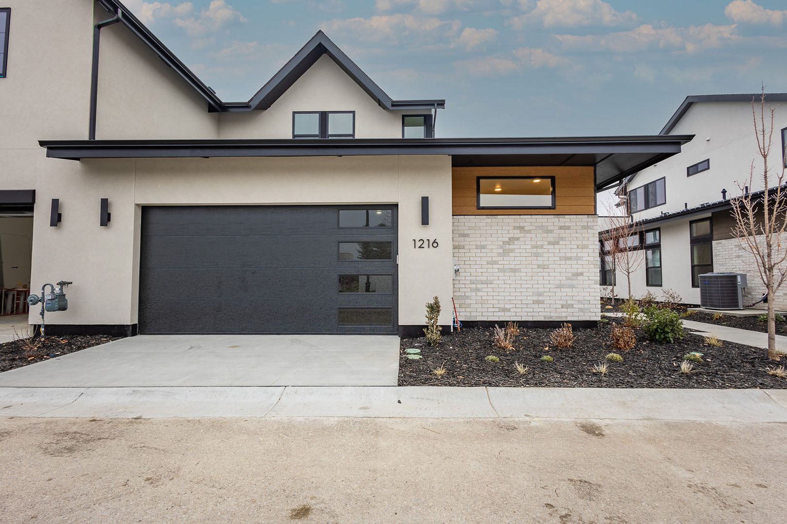 Eagle Townhome: 1216 S Sunset Cove Ln.