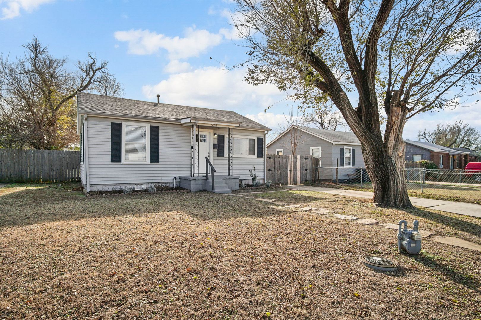 Bethany House: 7202 NW 46th St