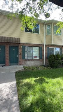 Rose Park 2 bed, 1.5 bath townhome – photo 1
