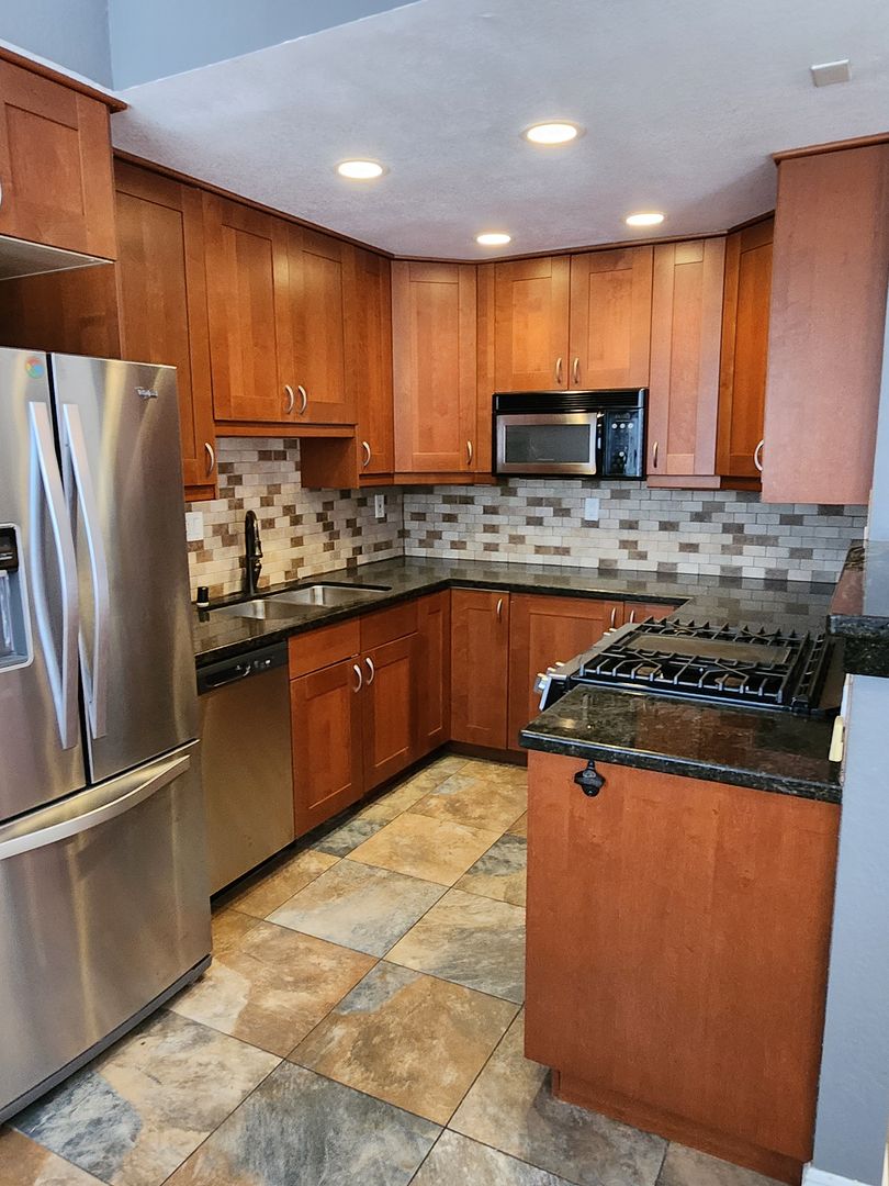 San Diego House: 4568 Kansas St #1