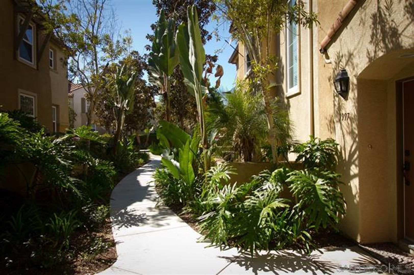 Chula Vista Townhome: 1997 Caminito De La Cruz