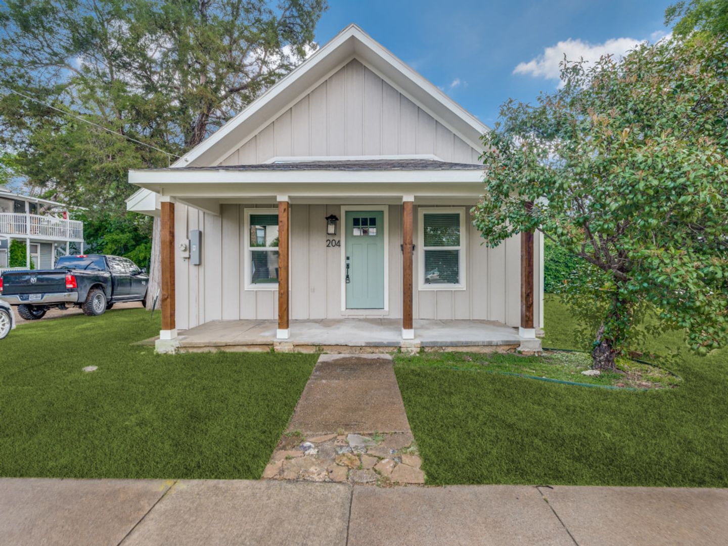 Denton House: 204 Normal
