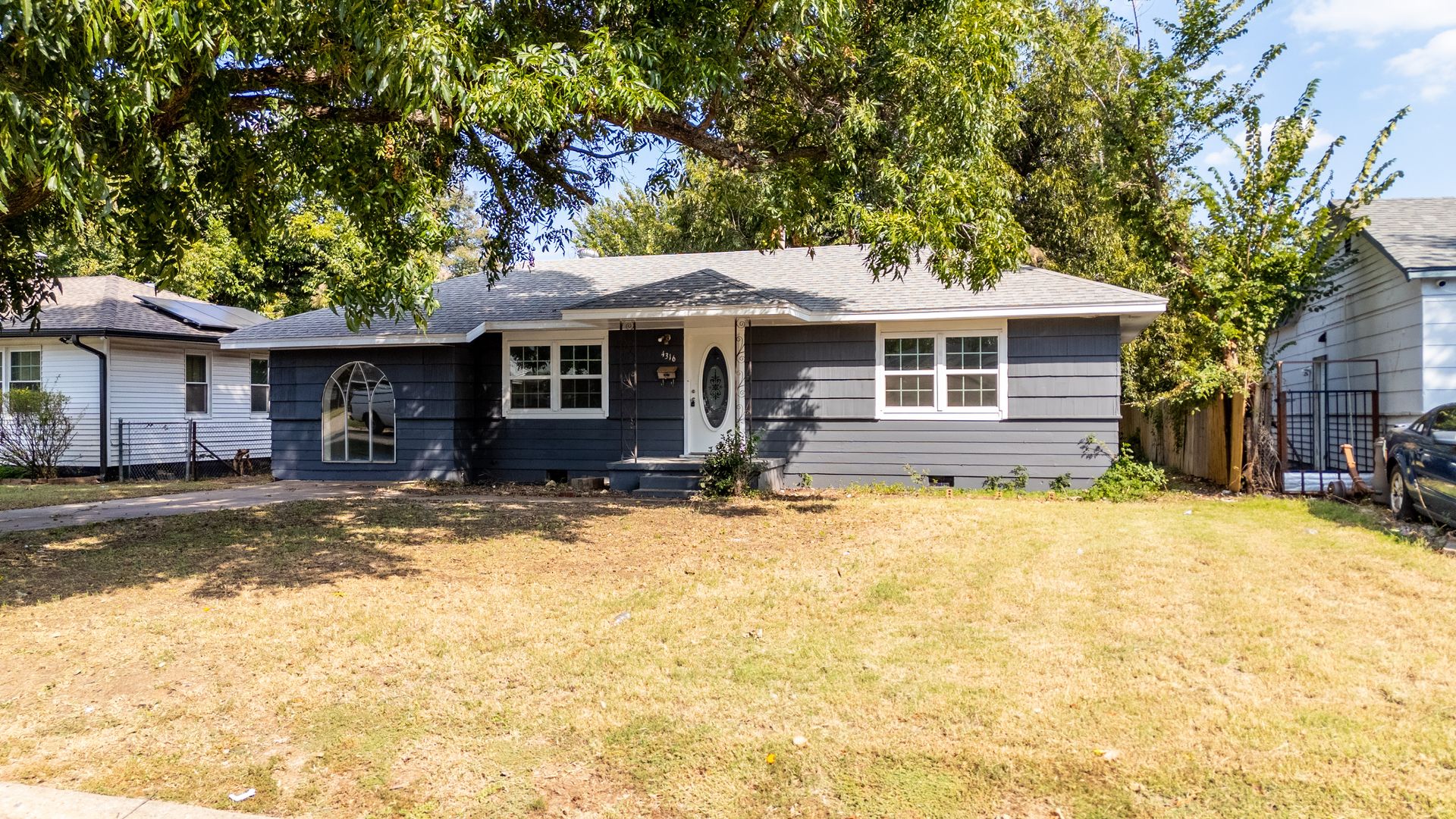 Warr Acres House: 4316 N Libby Avenue