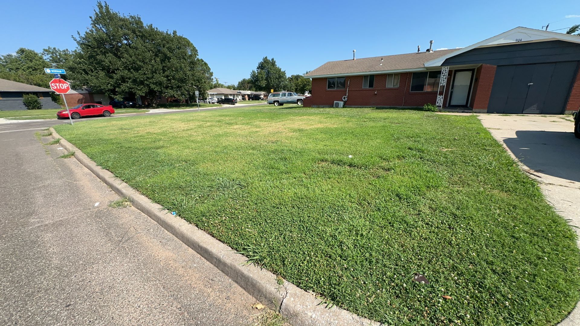 Moore House: 904 SW 2nd Street