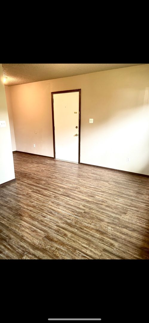 Ada Apartment: 2406 Oakhurst Drive