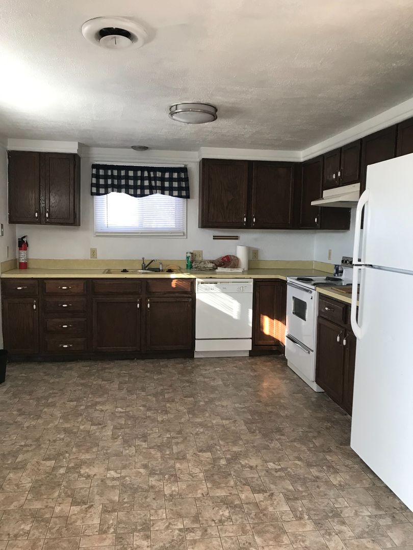 Billings House: 2007 Lake Elmo Dr