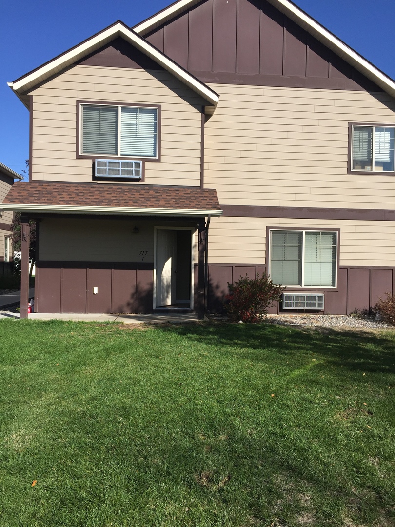 Billings Apartment: 711-717 Mattson Lane