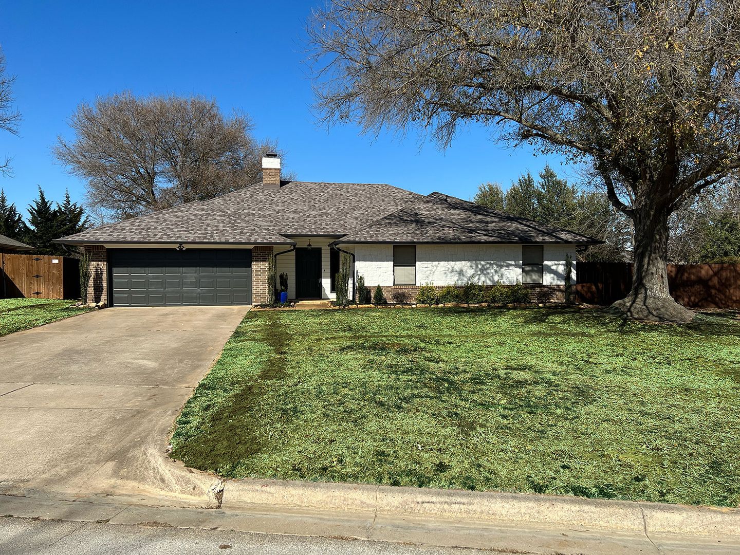 Southlake House: 306 Dove Creek Trail
