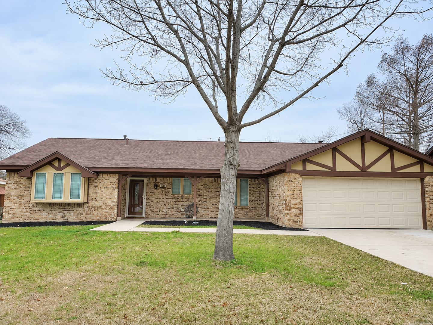North Richland Hills House: 5901 Crestwood Circle W.
