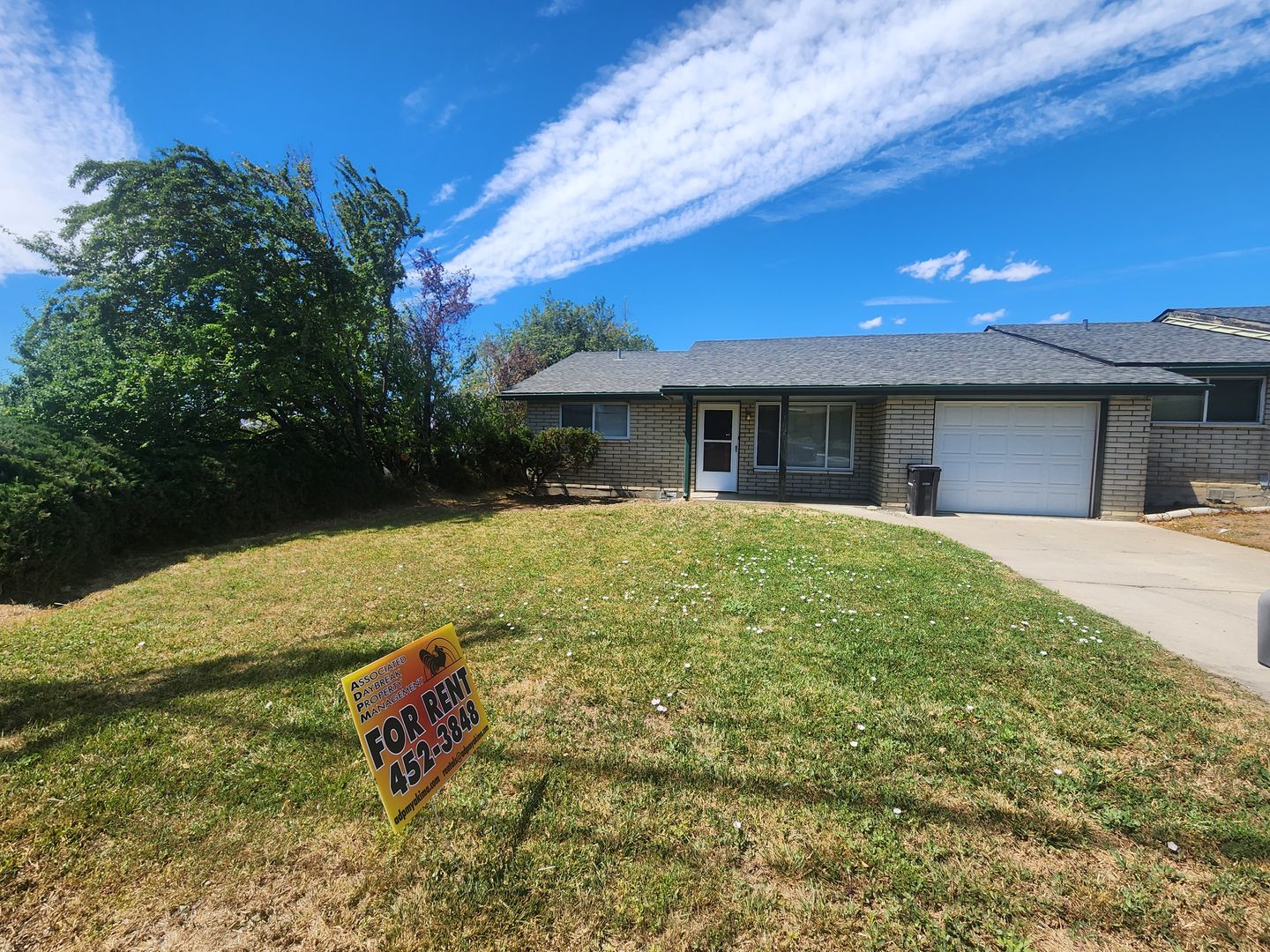 Yakima House: 102 N. 48th Ave. - 1
