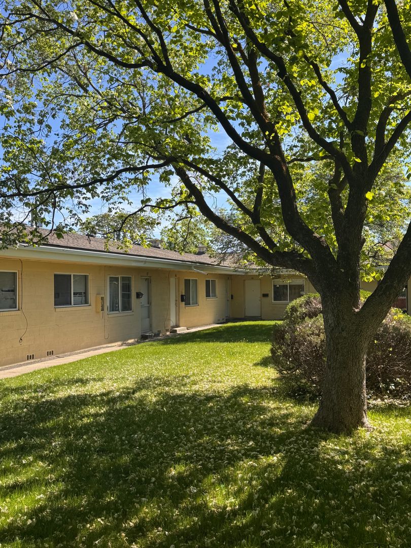 Yakima Apartment: 309 N. 41st Ave