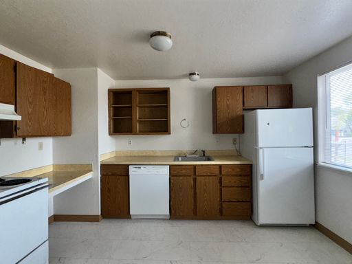 5th ave 2br 1ba main floor, wsg paid, freshly painted, all new flooring – photo 1