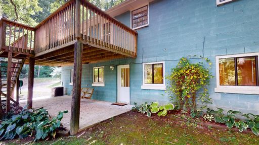 1 Bed in Swannanoa with Utilities Included!