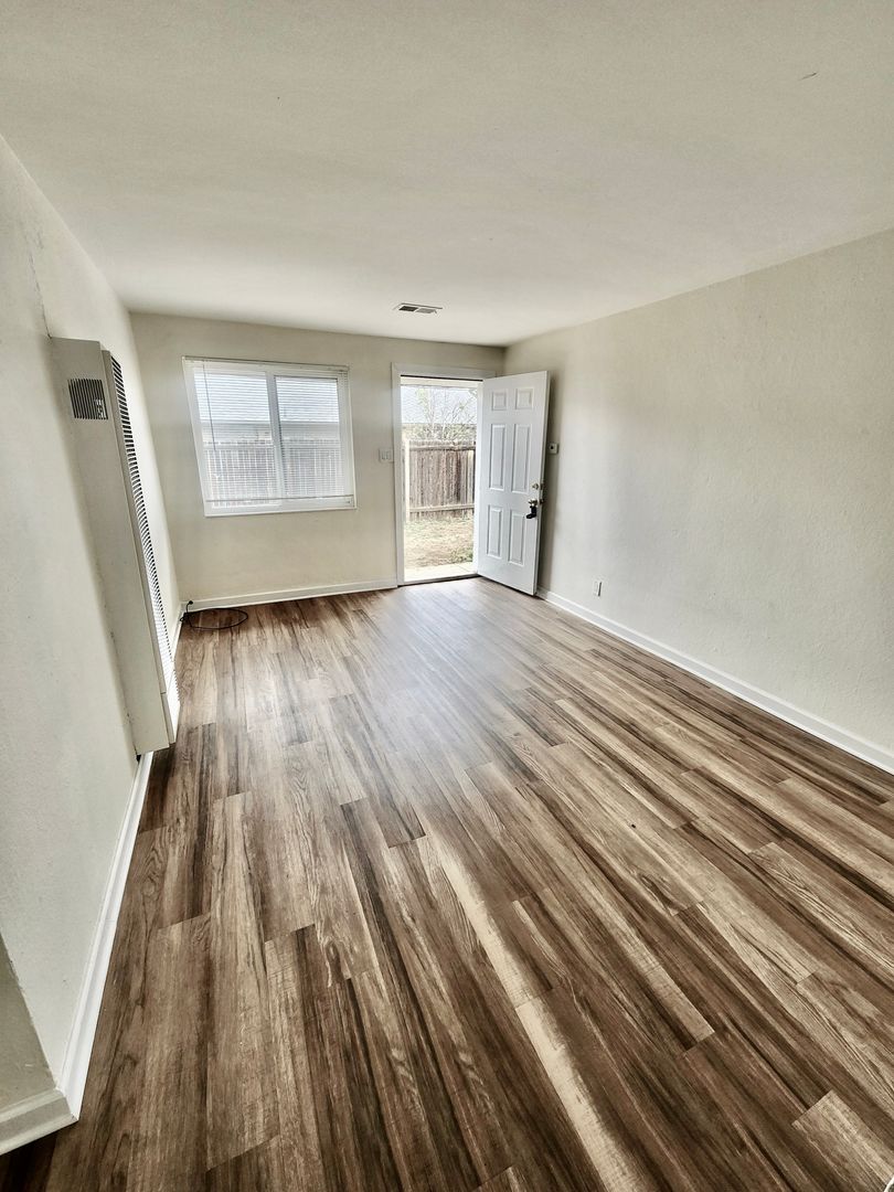 Aurora Apartment: 1159-1181 Akron Street