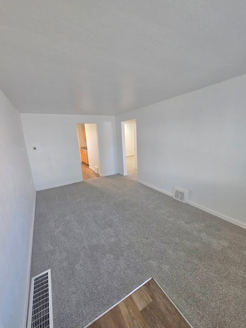 Aurora Apartment: 1159-1181 Akron Street