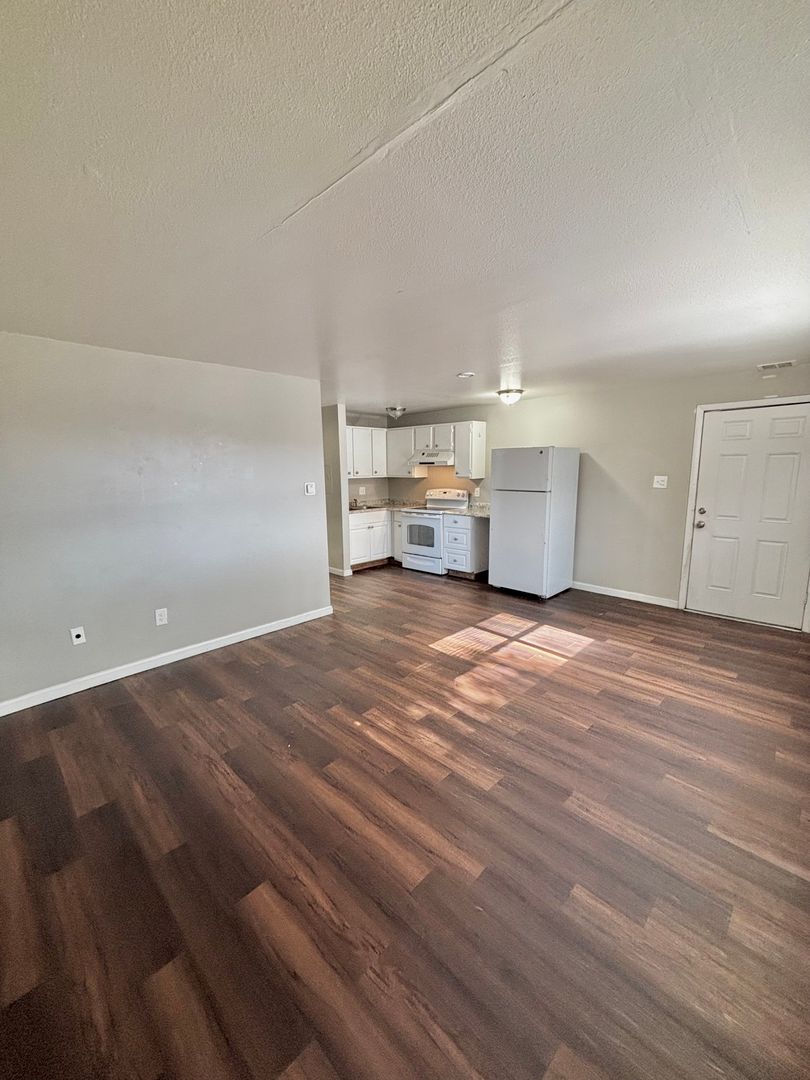 Westminster Apartment: 7121 Utica Street