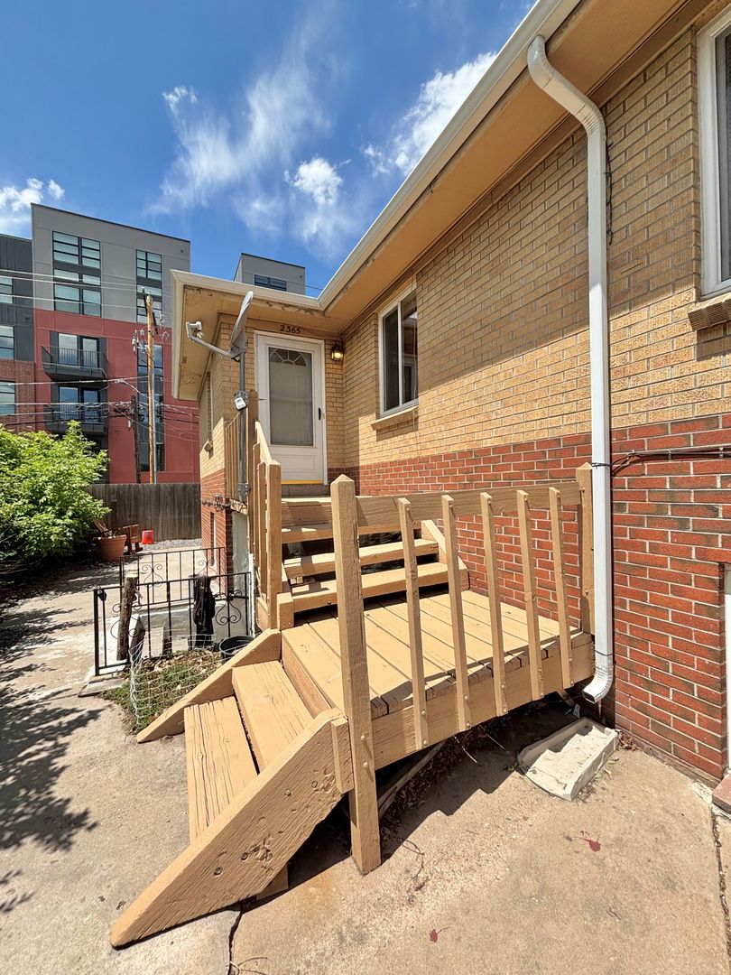 Denver Apartment: 2365 S. Race St