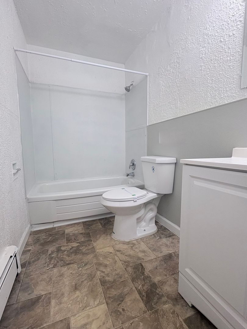 1666 Clinton St 13 of 14