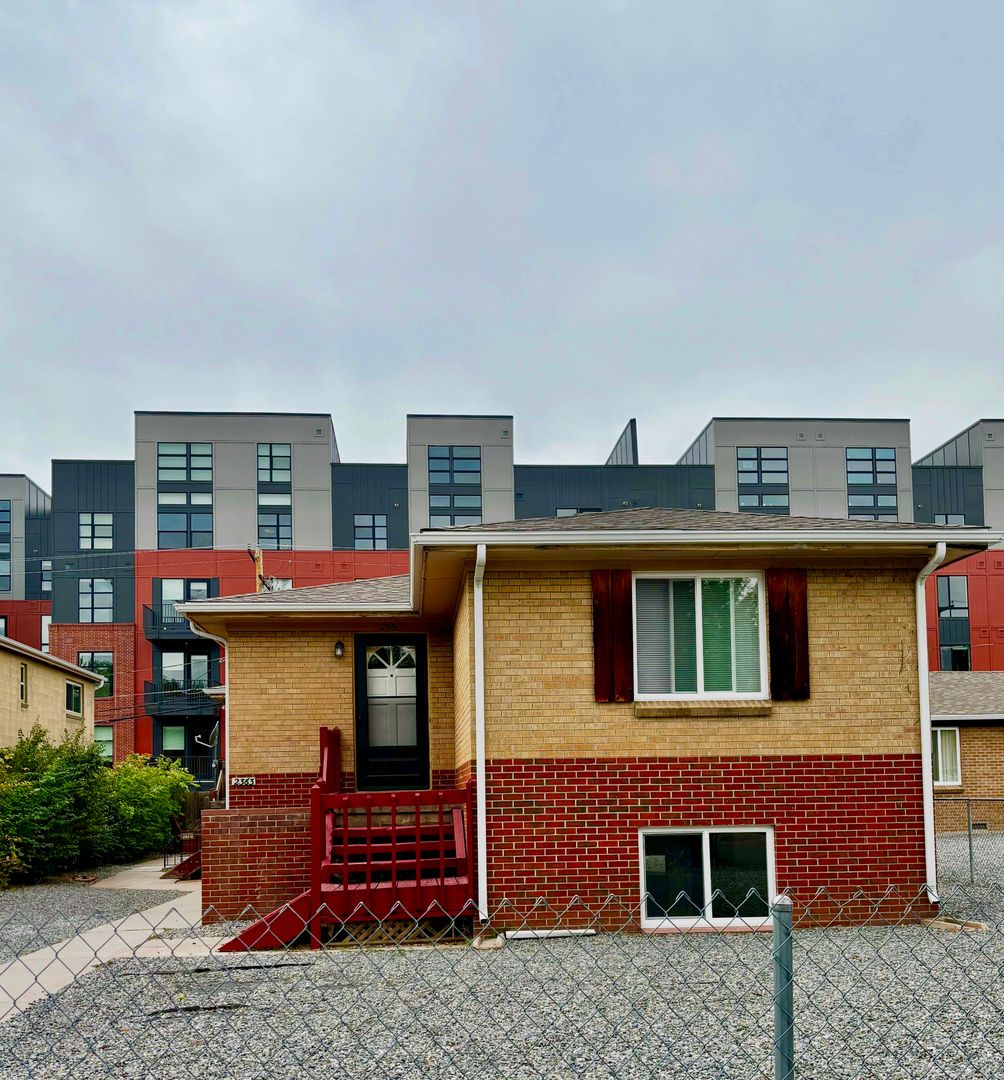 Denver Apartment: 2345-2347 South Race Street