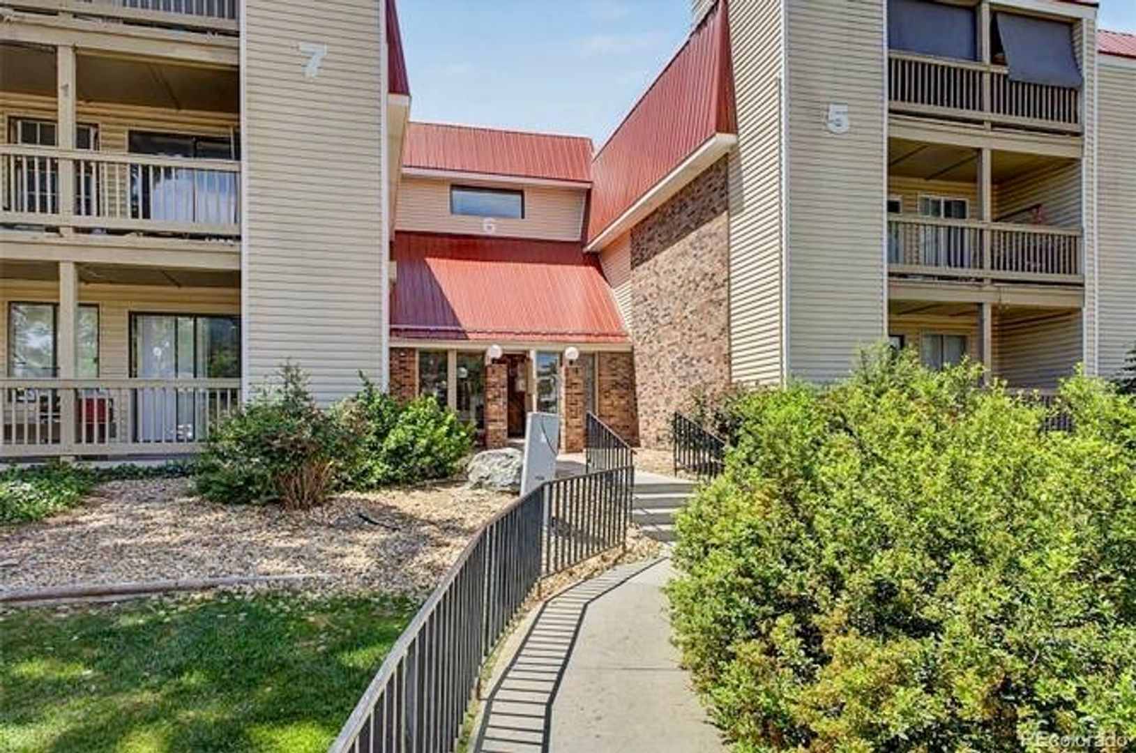 Aurora Apartment: 14720 E. Kentucky Dr. #636