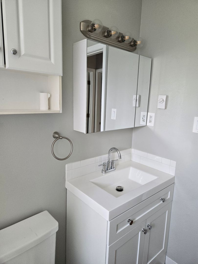 214 South Ingalls Street #6 9 of 12