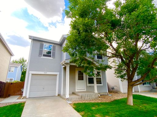 Beautiful South Lakewood Home with Updates, Space & Convenience! Available 8/10/2026
