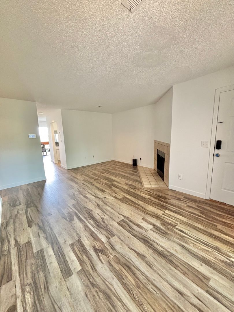 Thornton Apartment: 8910 Fox Dr #14